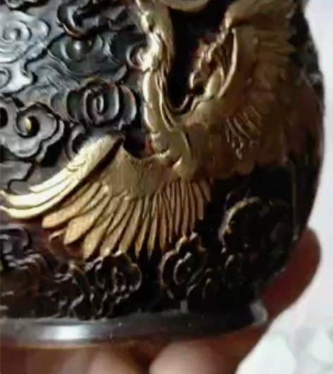 紫铜鎏金深浮雕聚宝缸凤凰戏牡丹喜欢直接拍2...