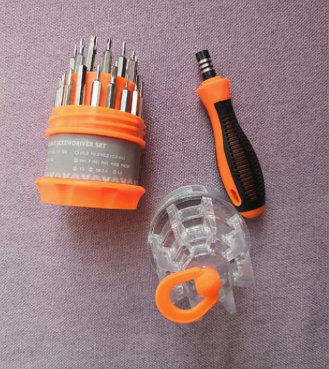 全新便携工具盒，31种口径螺丝刀 感兴趣的...