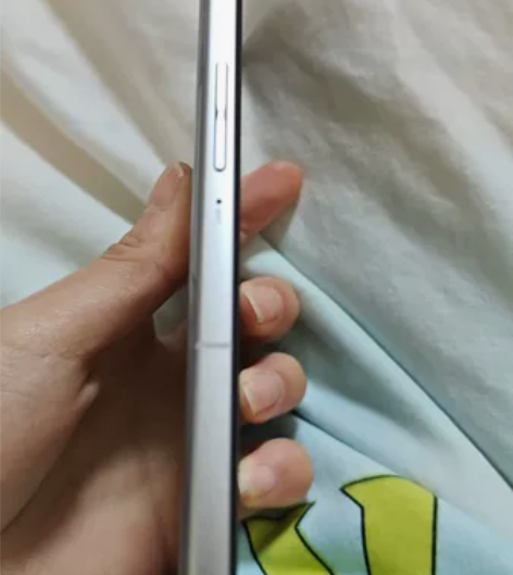 红米k50电竞版  12+128G  9成...