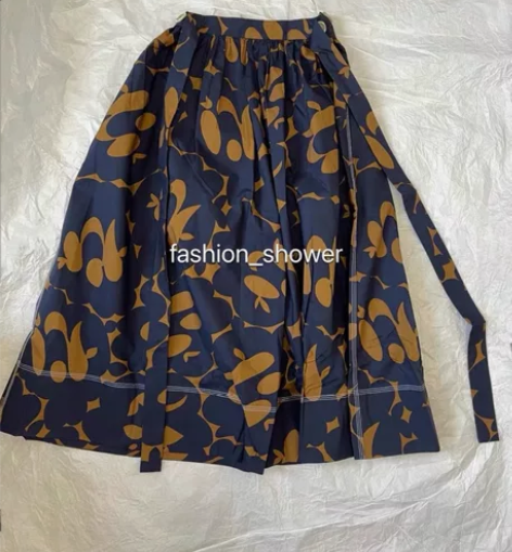 Ports宝姿蜜桃粉大衣 立领加飘带，非常...