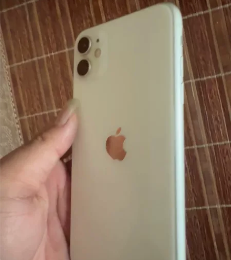 iPhone11 128g白色换过屏幕功能...