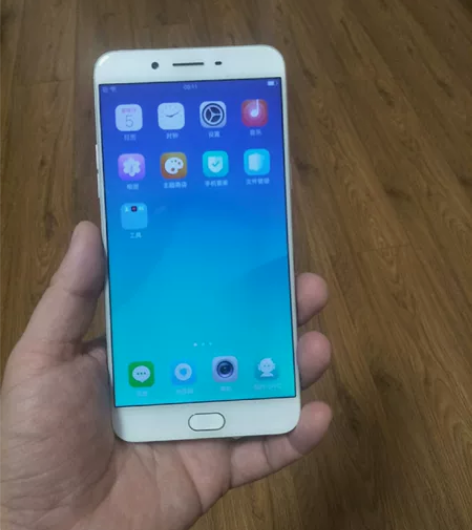 出oppo r9splus手机,6+64内...