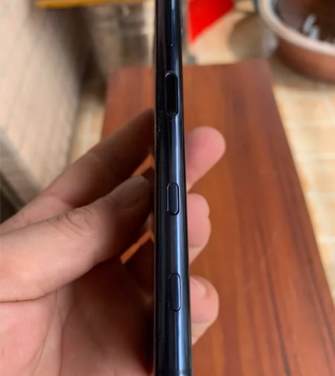 索尼x5ii，8G+256内存，中框有换屏...