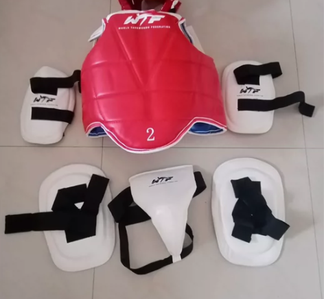 跆拳道护具，六件套，没在学了， 没用几回，...