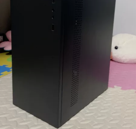 i5台式电脑，9成新。办工影音小游戏，流畅...