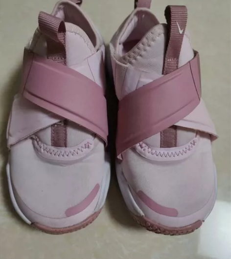 儿童耐克正品，12C，新旧如图，不退不换，...