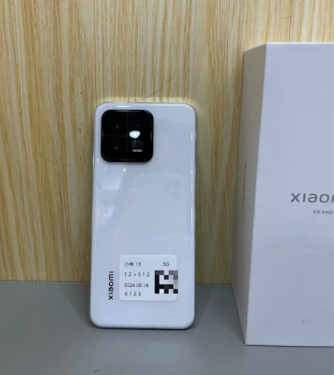 小米13白色，12+512 在保到12+5...