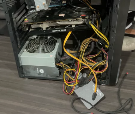 主机还有个电脑桌便宜处理优先同城#电脑机箱...