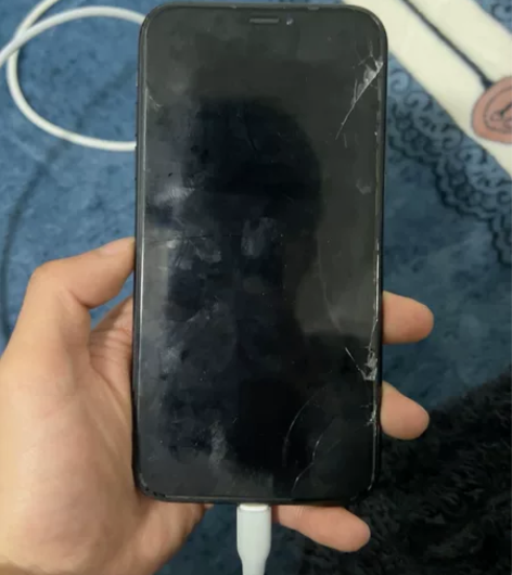 苹果xr 就修过外屏 其他全原 感兴趣的话...