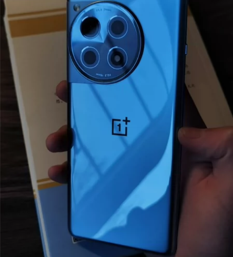 ?一加ace3，12+256，激活不到一个...