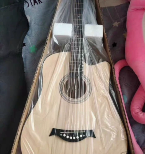 要搬家了不想带，原价1900买的几乎全新吉...