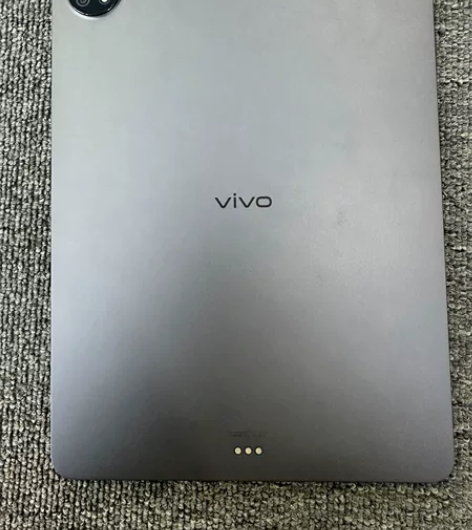 vivo pad 12+256内存 尾插口...