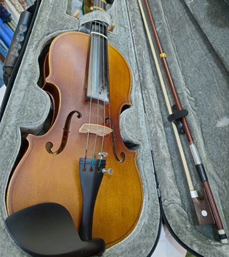 出售小提琴~ 品牌琴~金音 1/2儿童琴，...