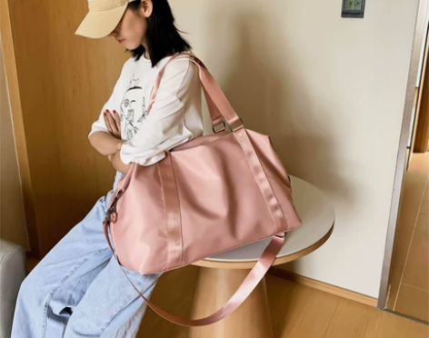 大容量短途旅行包男女通用斜跨手提防水健身待...