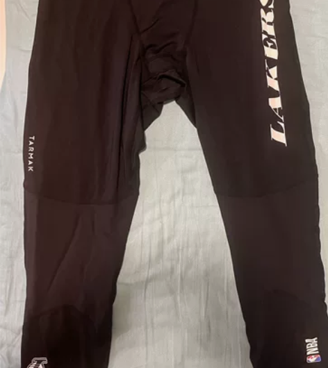 【好哥们打球不幸受伤，不打球了，帮忙出售一...