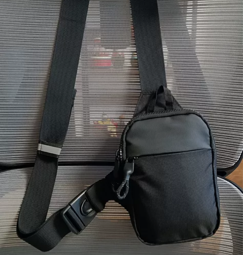 新款运动胸包男小号背包斜挎包手机腰包迷你时...