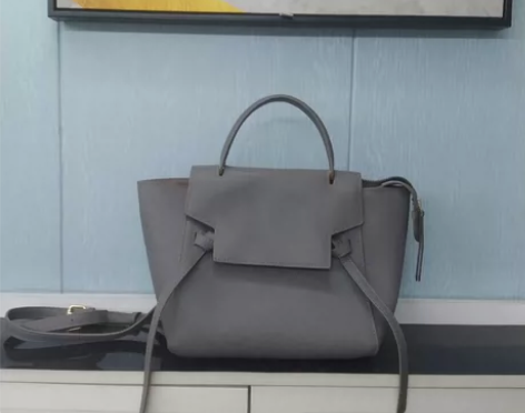 真皮大象灰色鲶鱼包，手提，斜挎包。皮质挺括...