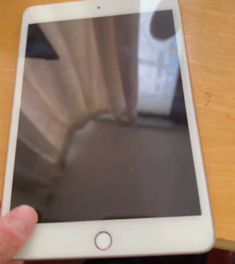 mini5 港版 64g 功能都正常 屏幕...