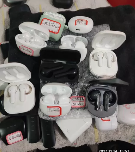 图示蓝牙耳机，QCY蓝牙耳机，QCY蓝牙耳...