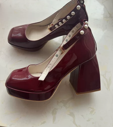 珍珠一字带真皮婚鞋酒红色厚底防水台粗跟单鞋...