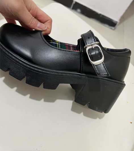 全新玛丽珍小皮鞋37码，脚胖脚背高的建议3...