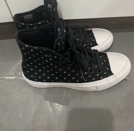 正品匡威高帮鞋，秋冬款，买来一次没穿过，因...