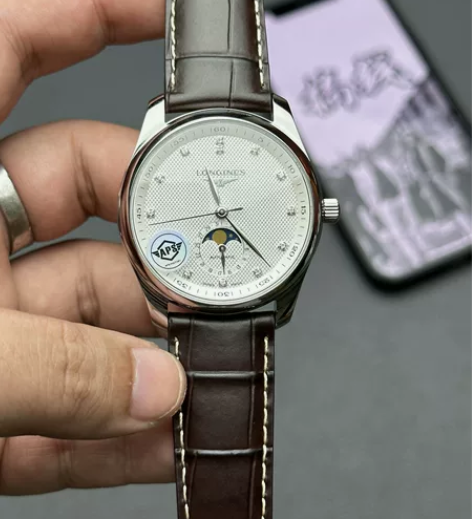 闲置出个  全新浪琴 康卡斯名匠单历瑰丽男...