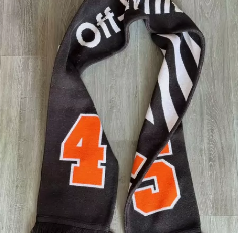 ow围巾 没带过几次 这个价格懂得都懂 售...