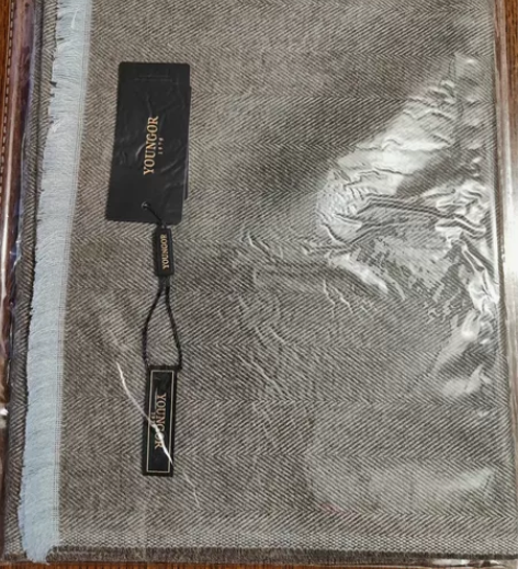 雅戈尔羊毛围巾全新带吊牌，吊牌价480元，...
