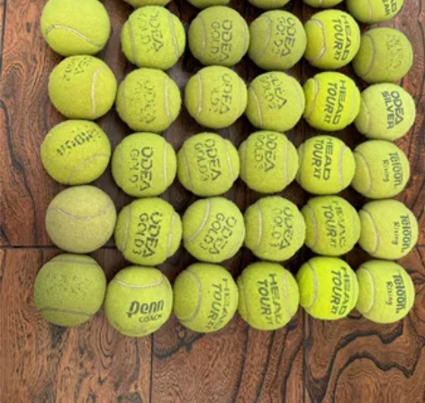 二手网球，新手可以练习用。 两块钱一个，都...