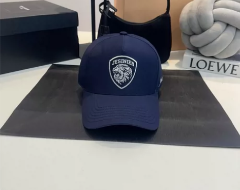 潮牌 新款简约刺绣款棒球帽，很潮！休闲运动...