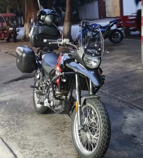 阿普利亚 terra 150ADV 普版 ...