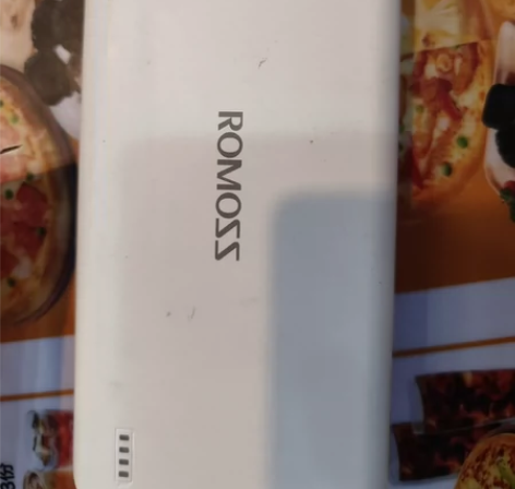 罗马仕sense6，有磕碰不影响使用，当时...