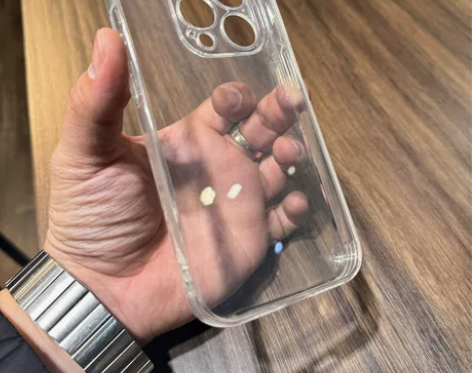 闲置物品 ：品胜适用iPhone15Pro...