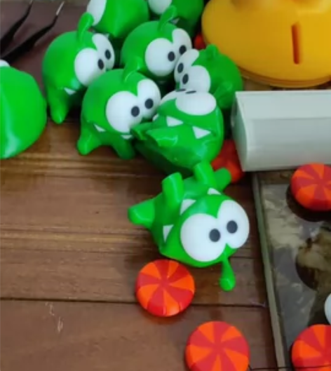 割绳子的蛙蛙...带糖果 感兴趣的话点“我...