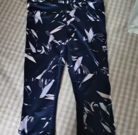 三件套瑜伽跑步健身服 感兴趣的话点“我想要...