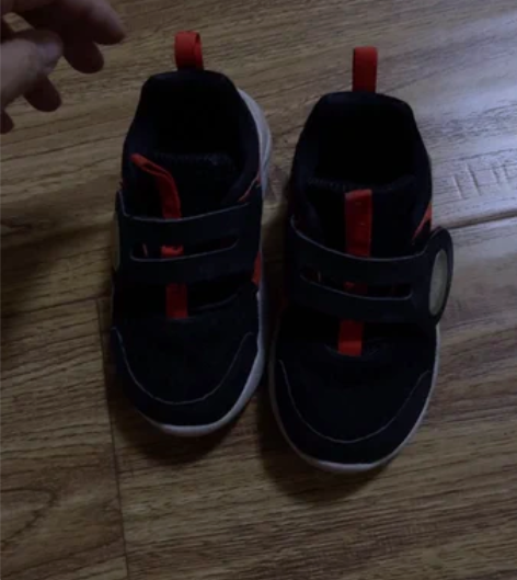 乔丹kids黑色运动鞋黑色,26码,鞋垫长...