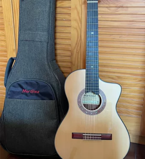 个人转卖一把马丁尼吉他Martinez，3...