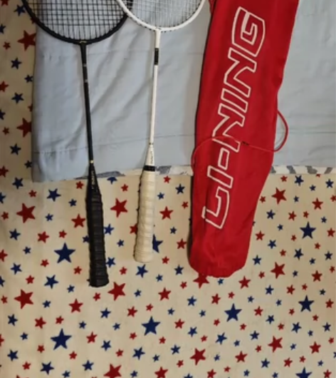 李宁 羽毛球拍 两支一副 自带球袋！ 拍子...