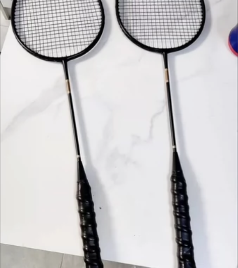 【几乎全新】李宁同款羽毛球拍碳素纤维4u超...