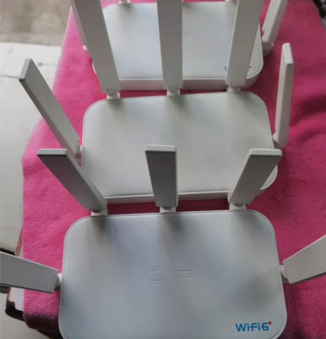 Wi-Fi6千兆双频路由器。中兴E1630...