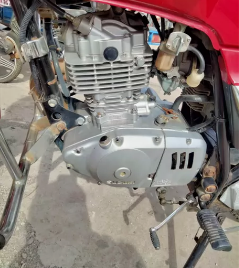 摩托车，铃木钻豹125，铃木家族的天花版，...