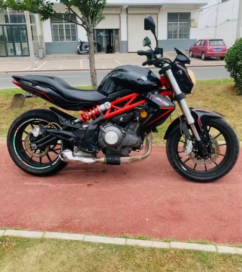 贝纳利黄龙302 黄龙300 电喷双缸水冷...