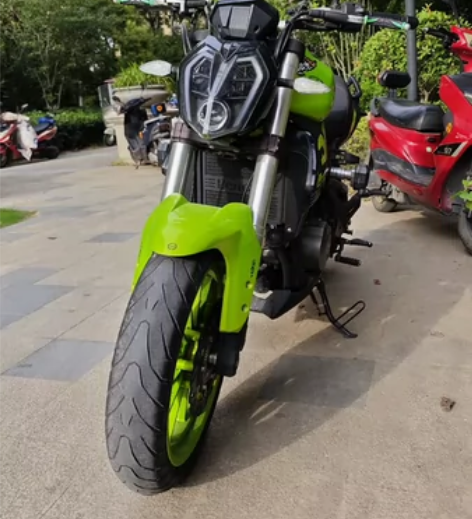 20年亮绿色贝纳利黄龙300，原厂滑动离合...