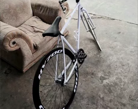 优质30刀40刀羊角死飞自行车男女款式成人...