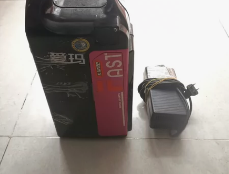 原装爱玛电动车电池,品牌恒星电池。电动车电...