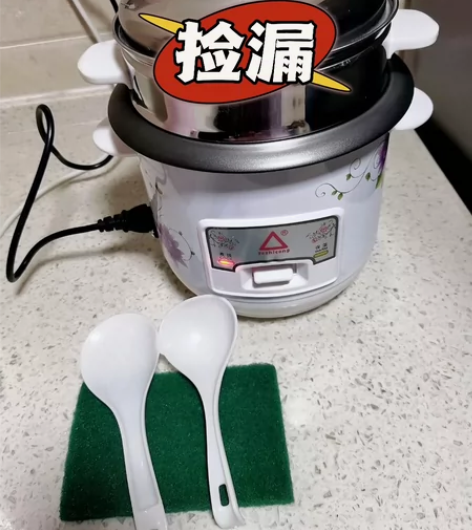 【特价清仓最后20台】红三角全新正品电饭锅...