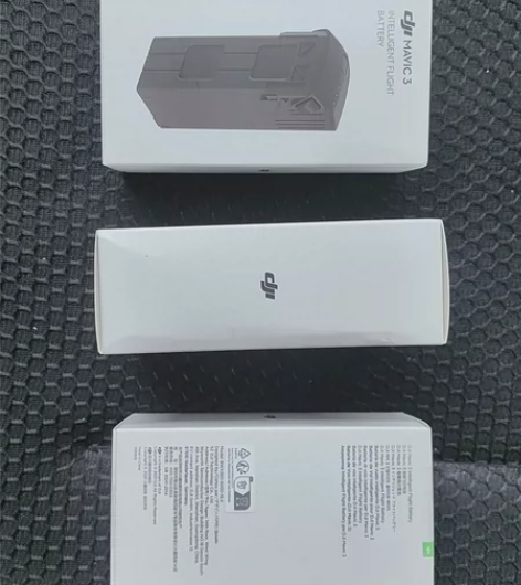 大疆御3电池原装正品，生产日期23年10月...
