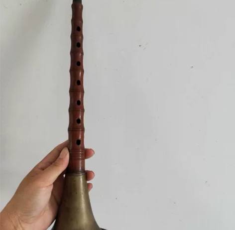 老唢呐，品相如图。 感兴趣的话给我留言吧！...