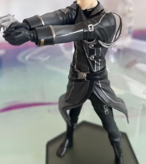 恋与制作人手办-白起款 别人送的，一直在家...